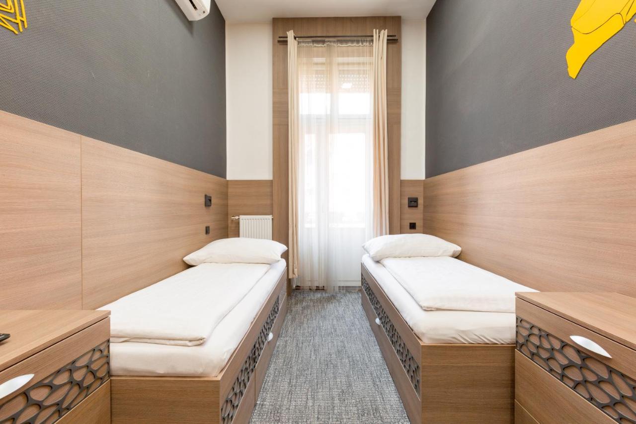E14 Design Hostel بودابست المظهر الخارجي الصورة